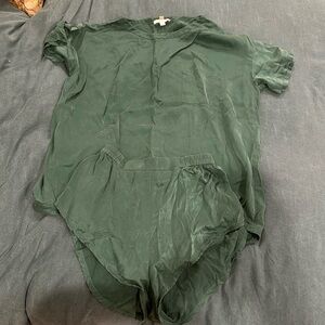 Lunya 100% silk pajama set green